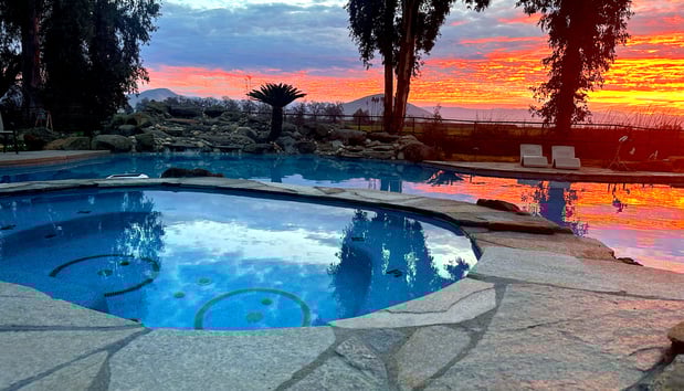 Images Holiday Pools & Spa Construction