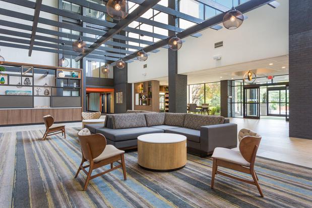 Images Holiday Inn Roanoke Airport-Conference Ctr by IHG