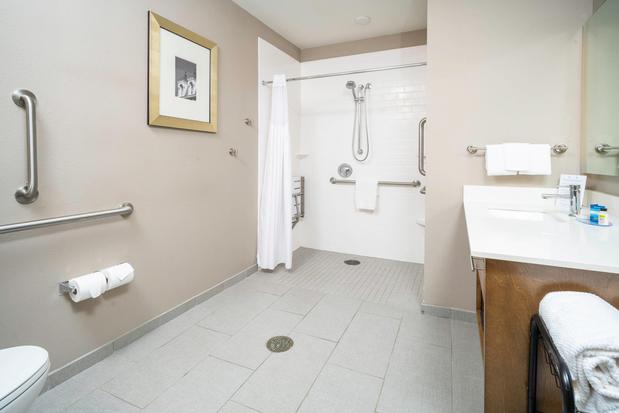 Images Staybridge Suites Summerville - Charleston Area by IHG