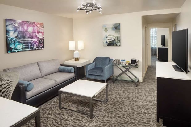 Images DoubleTree Suites by Hilton Hotel Detroit Downtown - Fort Shelby