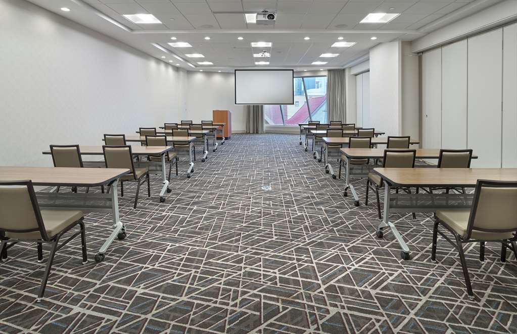 Images DoubleTree by Hilton Edmonton Downtown