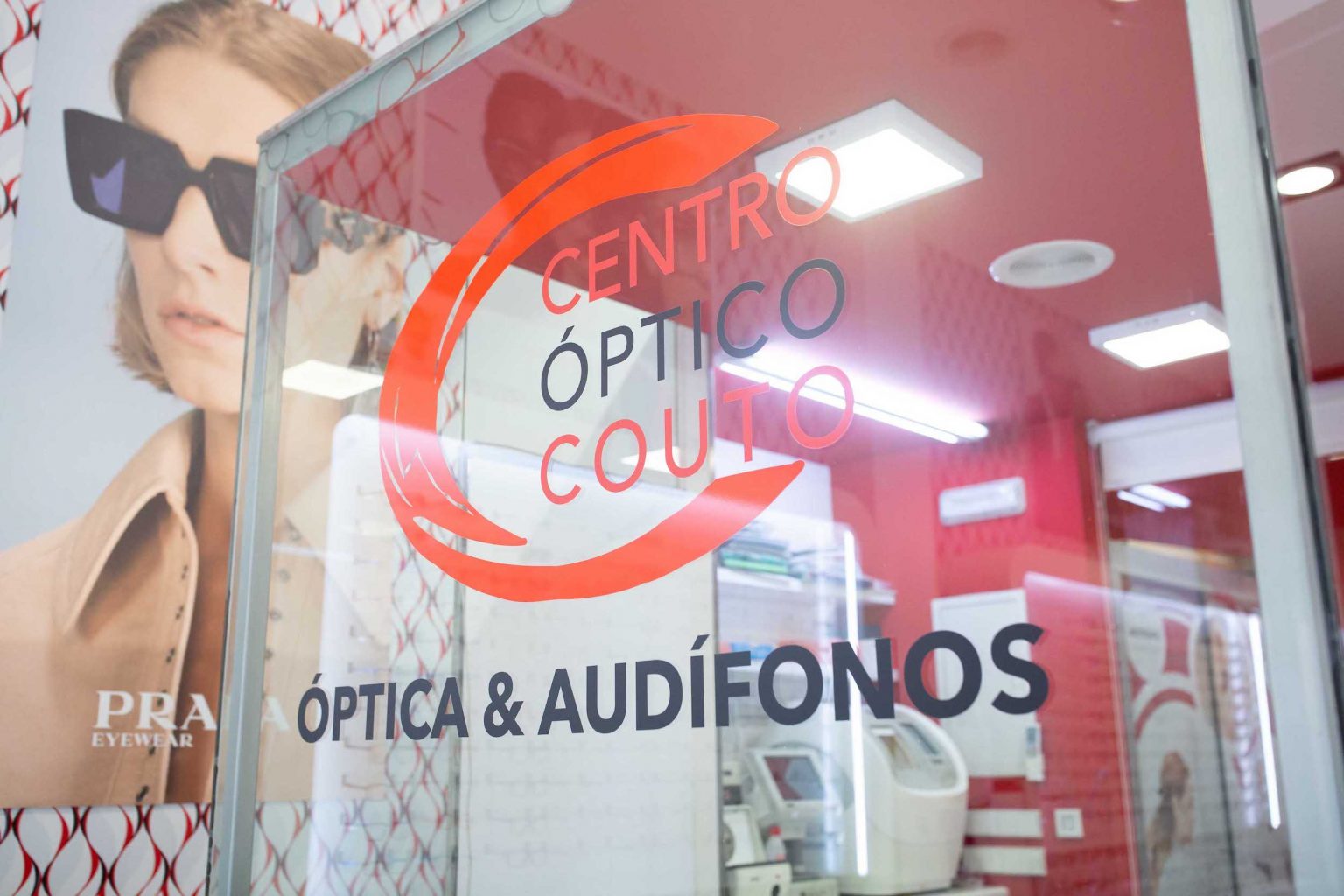 Foto de Centro Óptico Couto Ourense