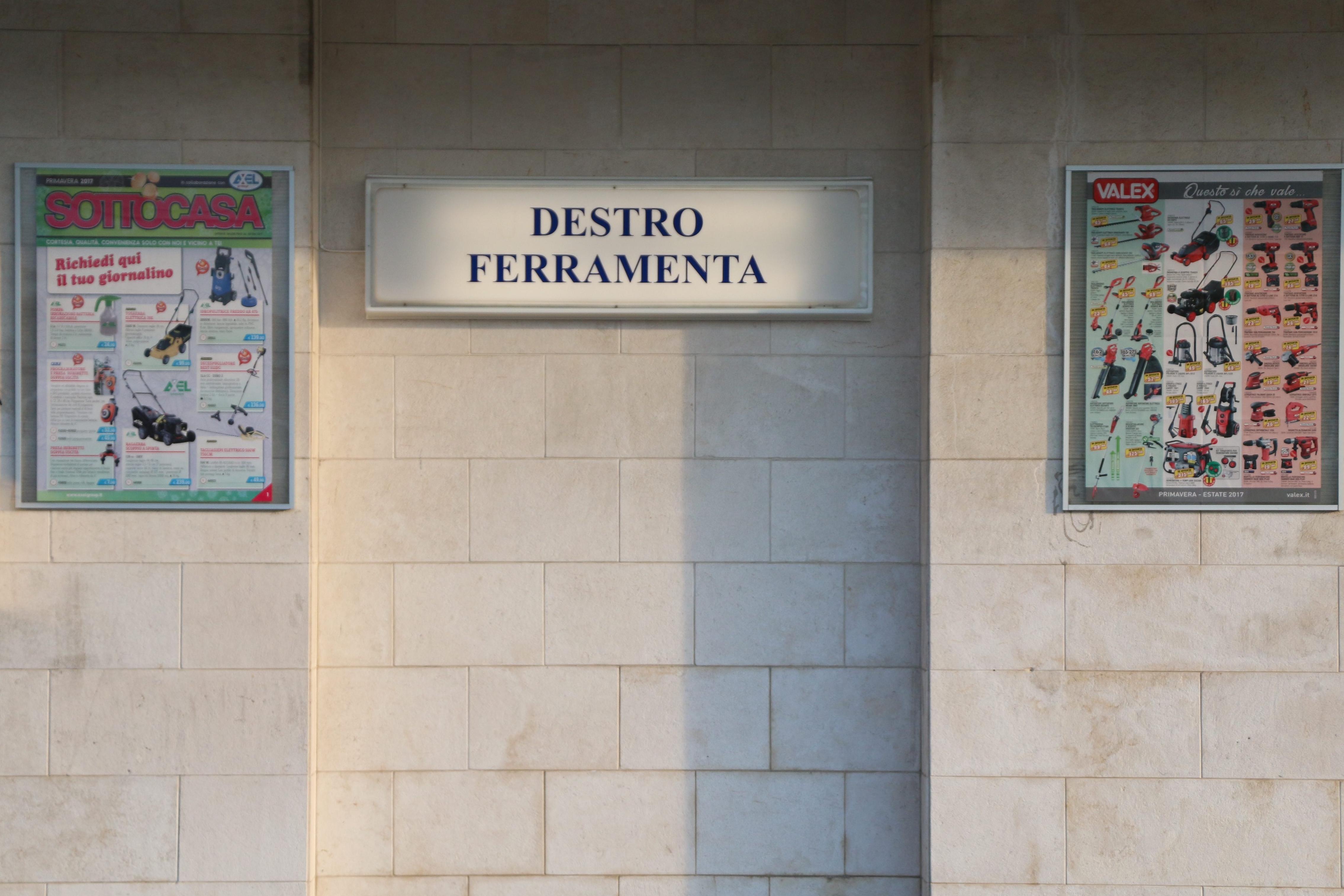 Images Ferramenta Destro