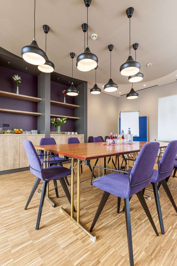 Best Western Hotel The K Munich Unterfoehring, Dieselstrasse 17 in Unterfoehring