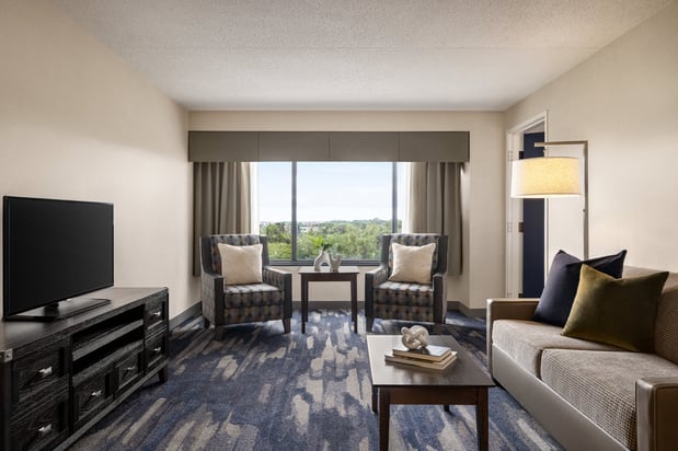 Images Crowne Plaza Auburn Hills by IHG