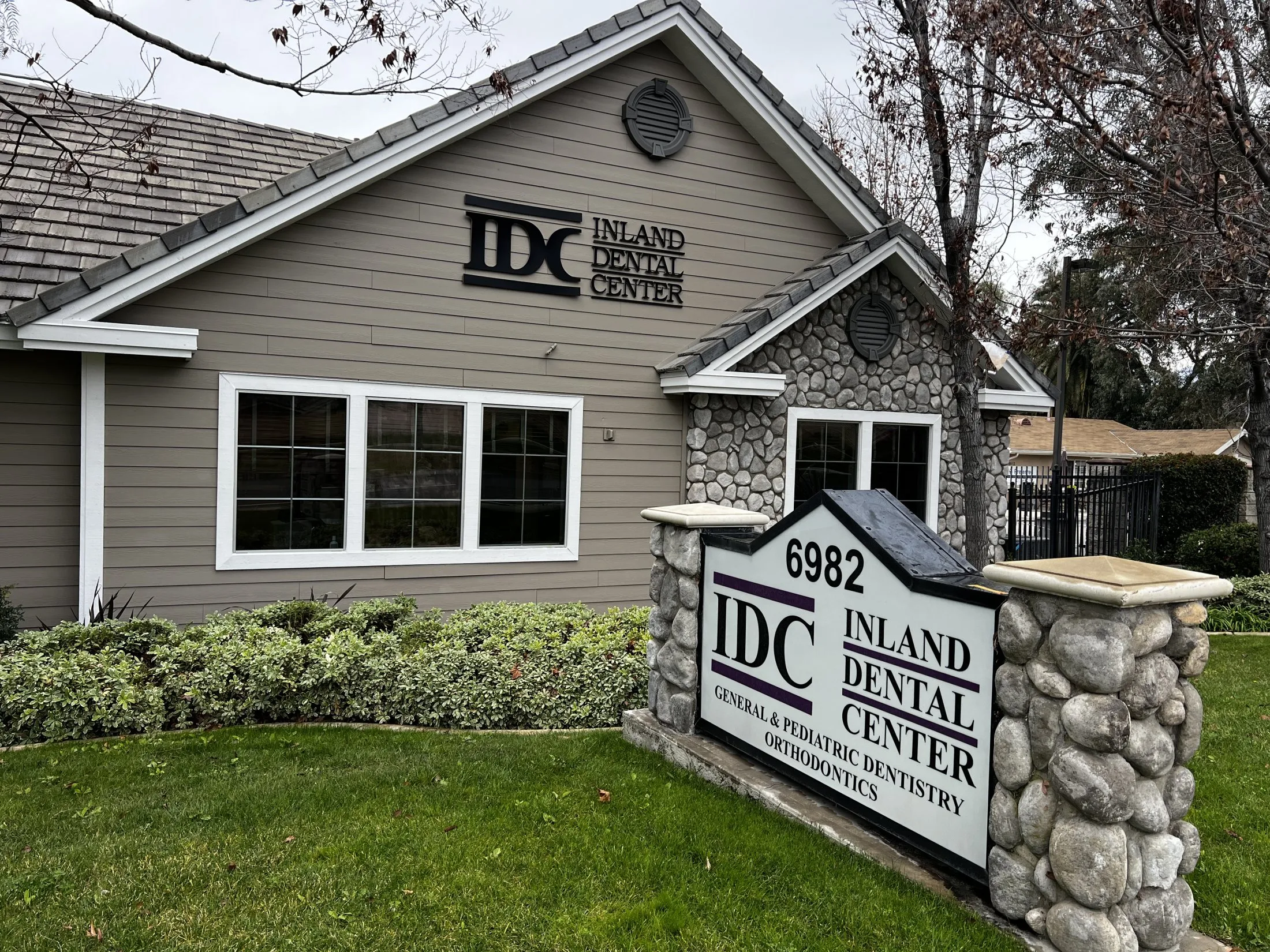 Inland Dental Center - Heritage Court Image