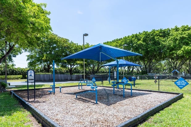 Images Royal St. George at the Villages Apartment Homes