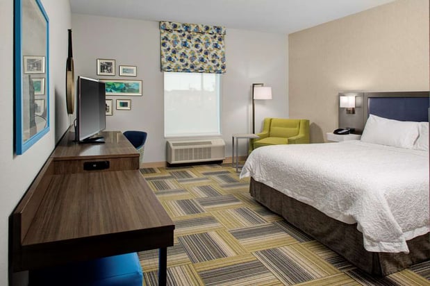 Images Hampton Inn & Suites Syracuse North Airport Area