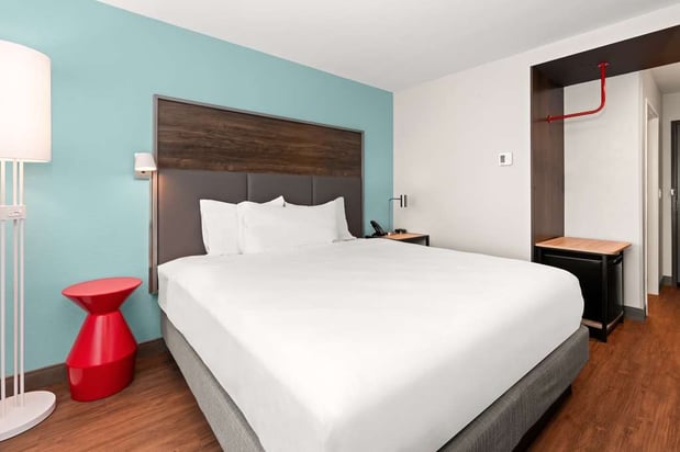 Images Tru by Hilton Portland Airport