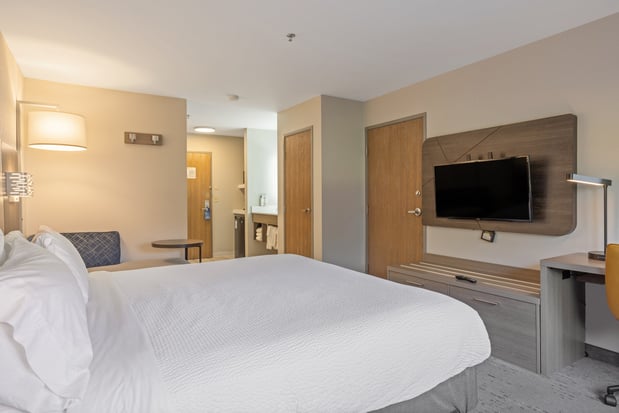 Images Holiday Inn Express & Suites Torrington by IHG