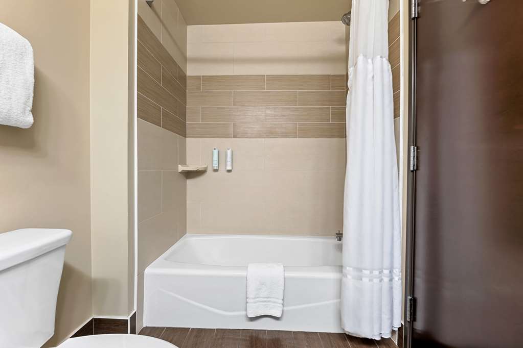 Images Best Western Plus Lacombe Inn & Suites