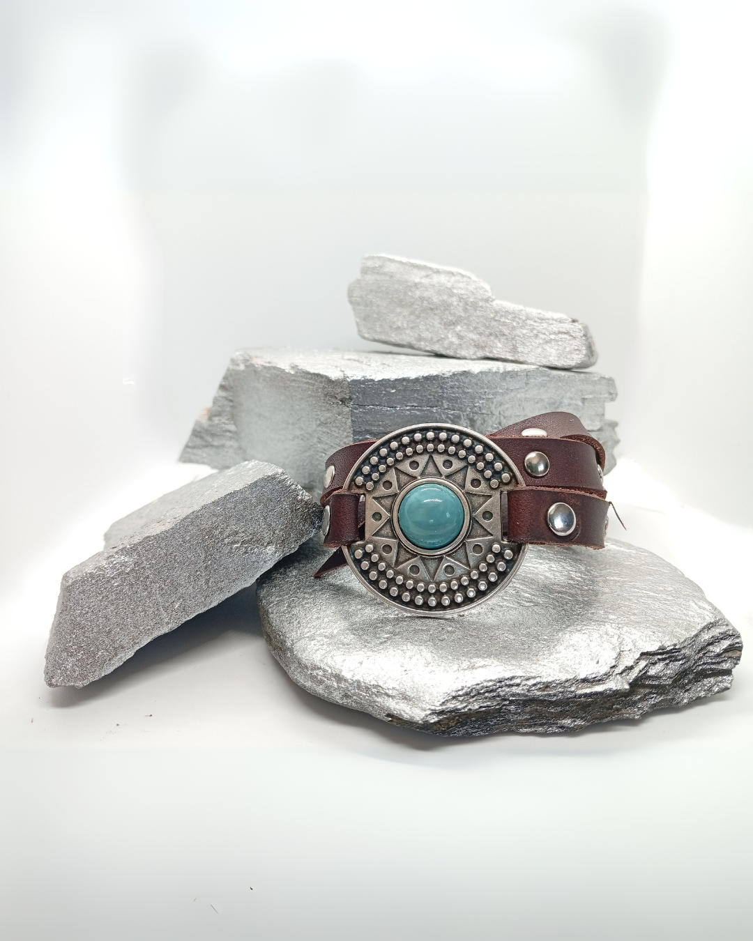 Images Iconic Leather