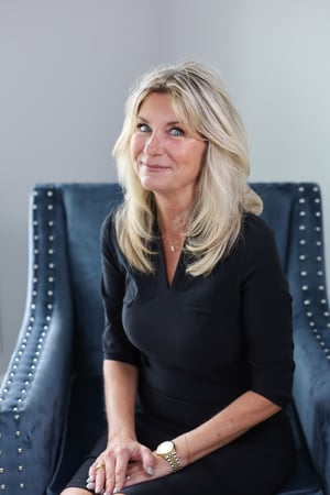 Images Ed Noschese and Kim Rostron Team - The Best Agents Ever, LLC