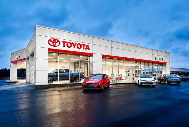 Images Deacon Jones Toyota