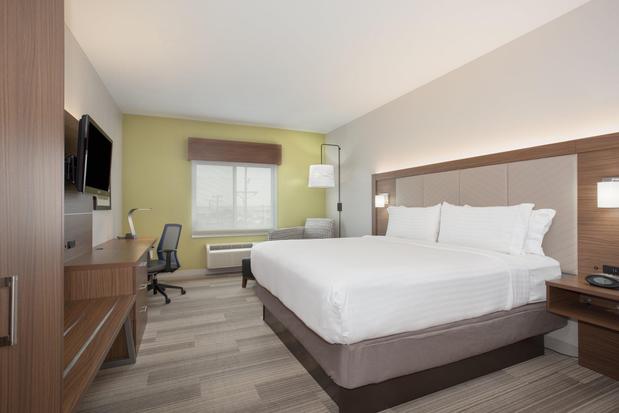 Images Holiday Inn Express & Suites Amarillo by IHG