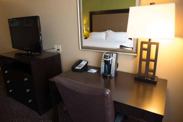 Images Holiday Inn Express & Suites Northwood, an IHG Hotel