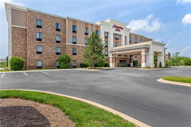 Images Hampton Inn - DeKalb (Near the University)