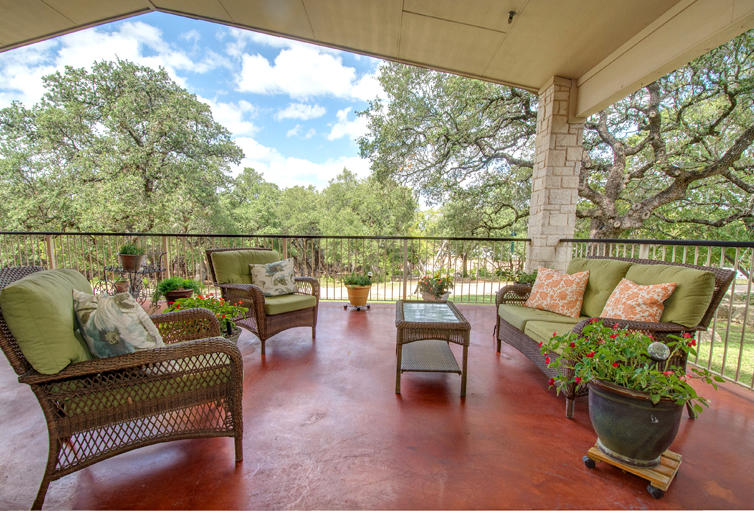 Heritage Place at Boerne covered porch