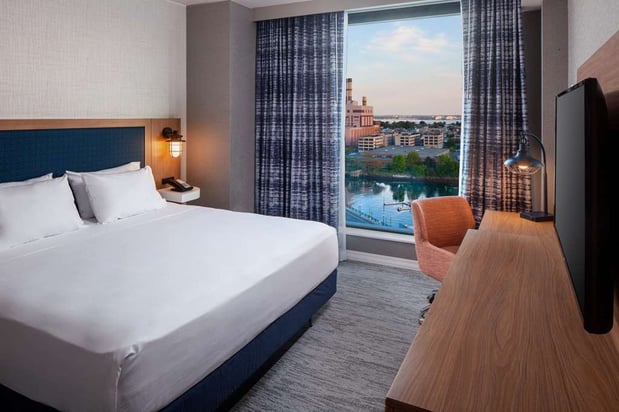 Images Hampton Inn Boston Seaport District