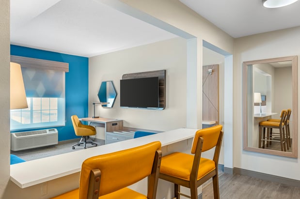 Images Holiday Inn Express & Suites Indianapolis - East by IHG