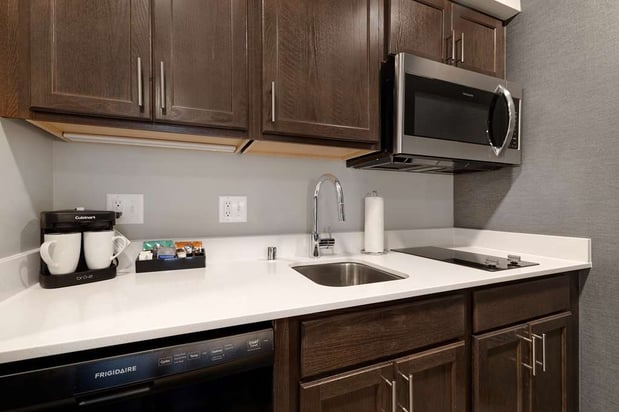 Images Homewood Suites by Hilton Oak Creek Milwaukee