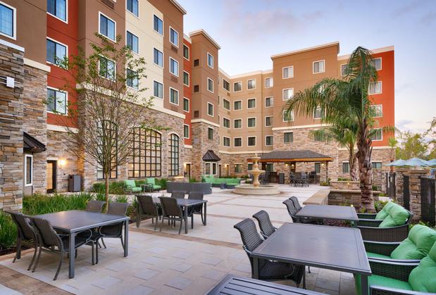 Images Staybridge Suites Gainesville I-75 by IHG
