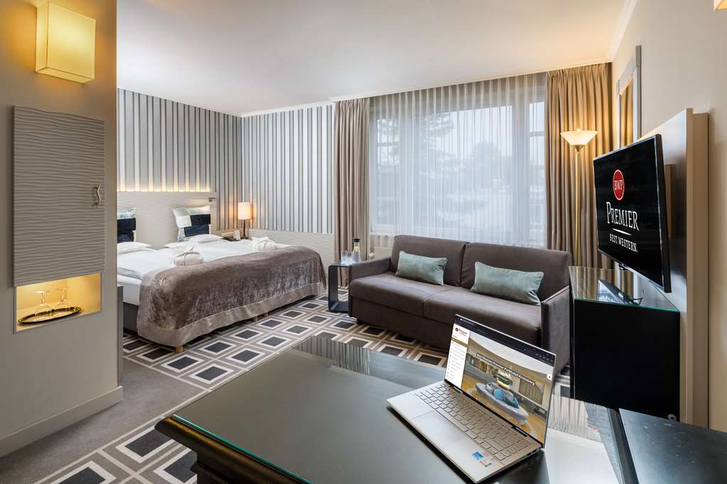 Best Western Premier Parkhotel Kronsberg in Hannover - Logo