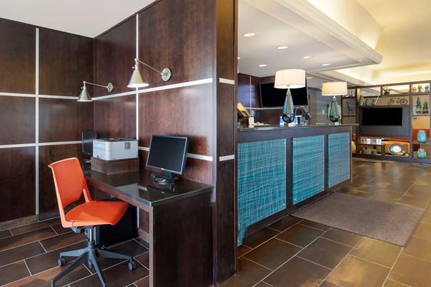 Images Best Western Plus Midwest Inn