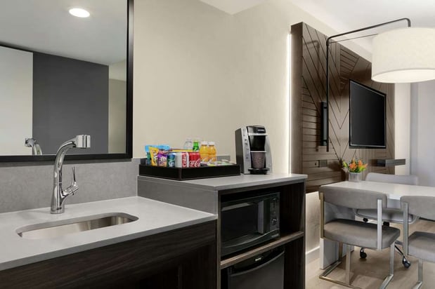Images Embassy Suites by Hilton Los Angeles Downey