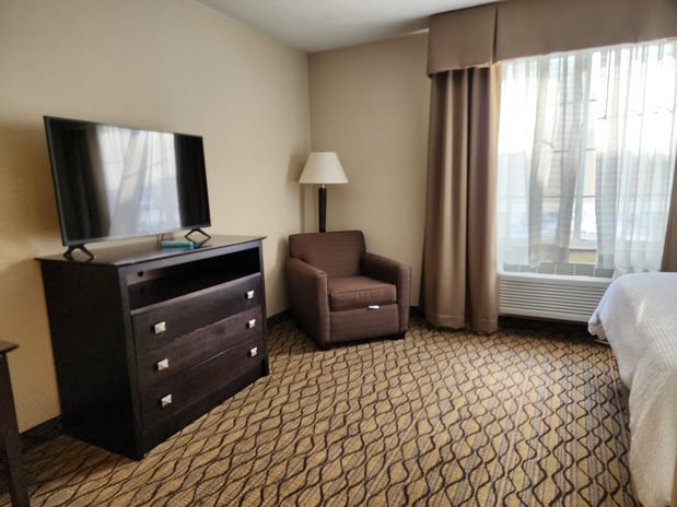 Images Holiday Inn Express & Suites Cadillac by IHG