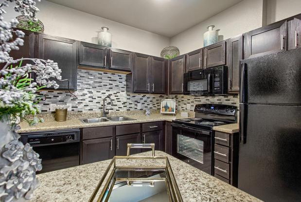 Images Urban Oaks at Conroe