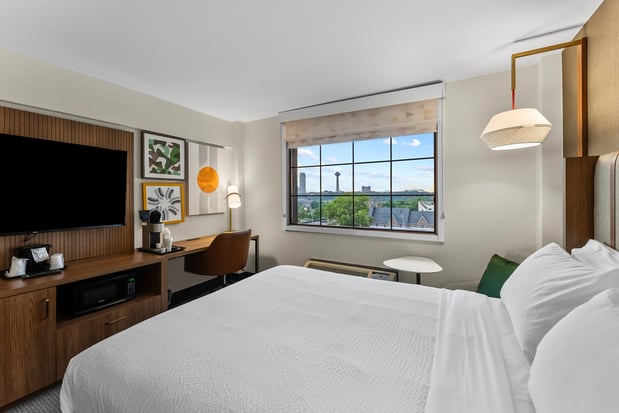 Images Holiday Inn Niagara Falls State Park Entry by IHG