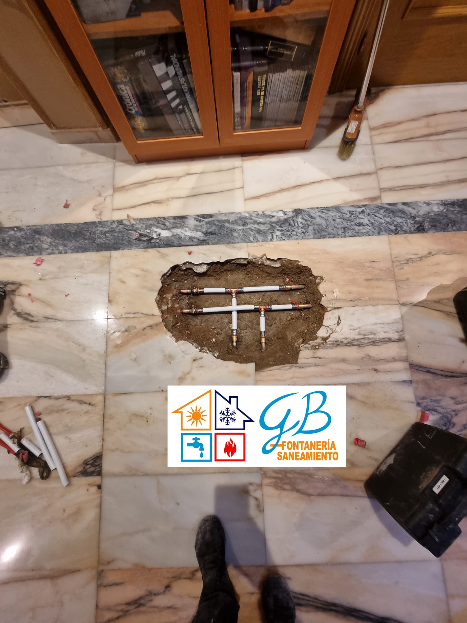 Images GB Fontanero Urgente en Tu Barrio