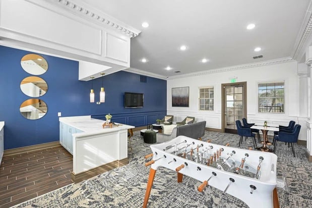Images Halston Park Central