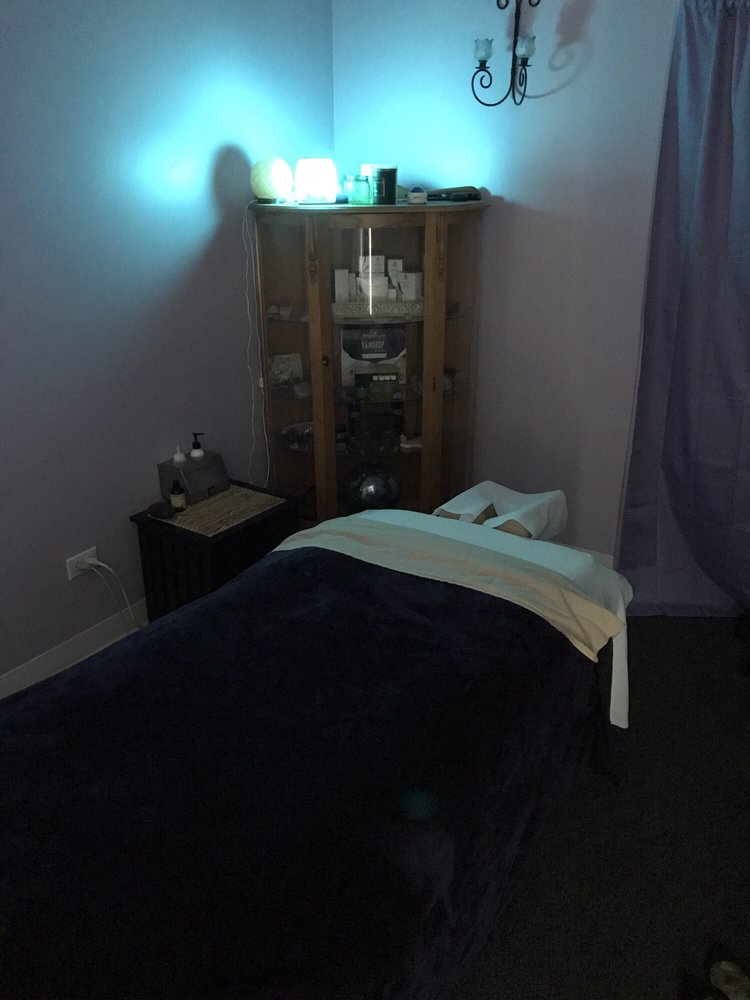 Adore Essence Massage and Float Photo