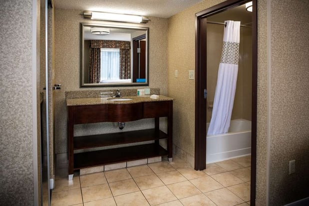 Images Hampton Inn & Suites Toledo-Perrysburg