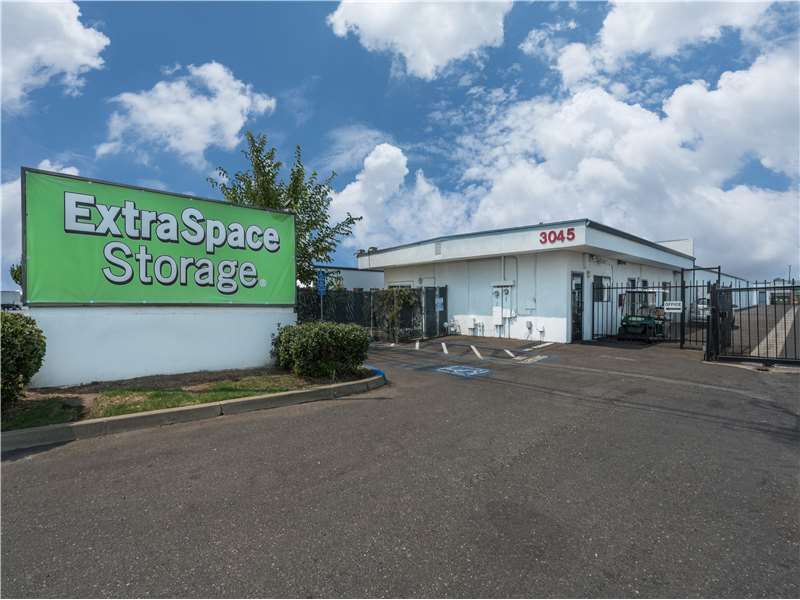 Beauty Image - Extra Space Storage at 3045 Elkhorn Blvd, North Highlands, CA 95660