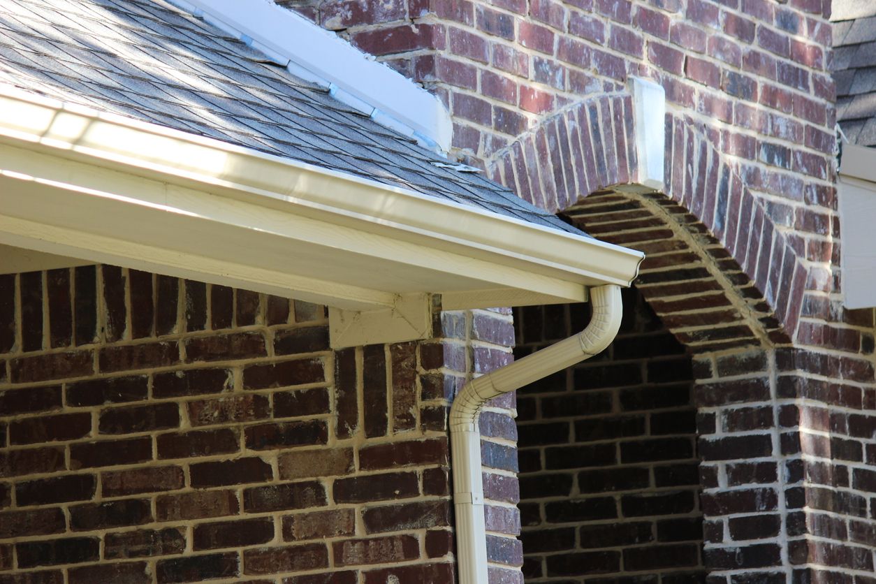 RC Seamless Gutters Image