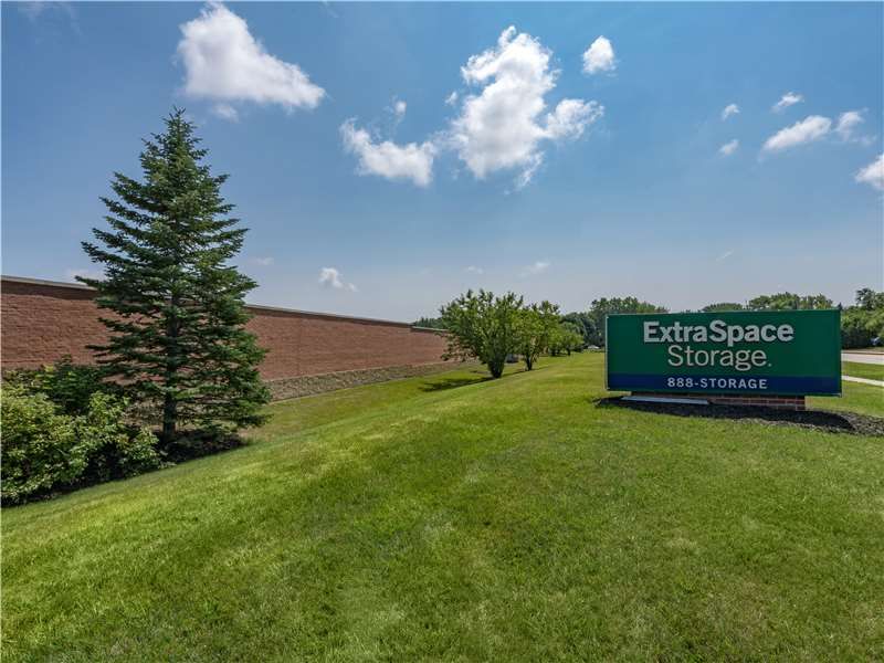 Alternate Beauty Image - Extra Space Storage at 155 Butterfield Rd, Vernon Hills, IL 60061