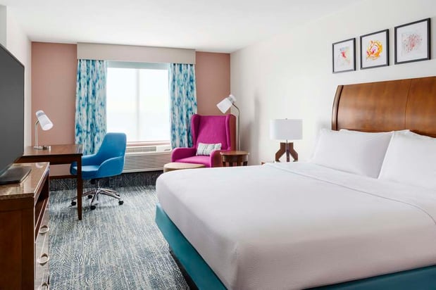 Images Hilton Garden Inn Orlando at SeaWorld