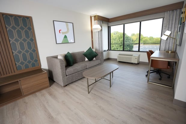 Images Holiday Inn St. Louis-Fairview Heights by IHG