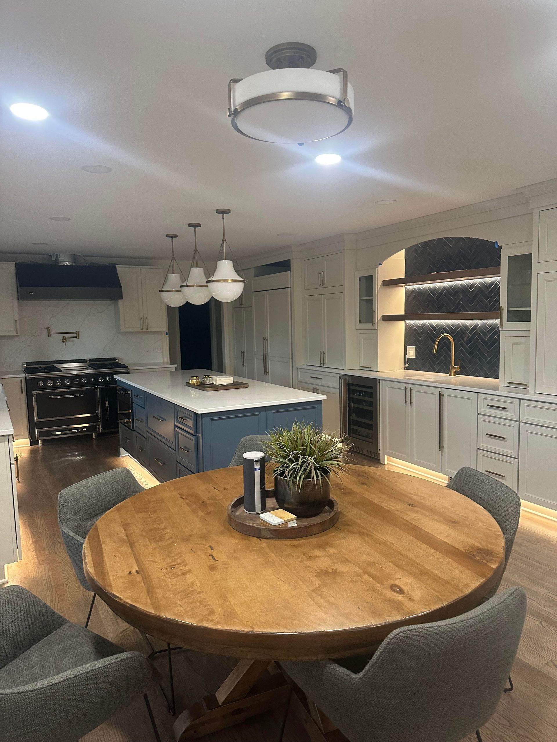 DeLoa & Sons Construction Inc Image