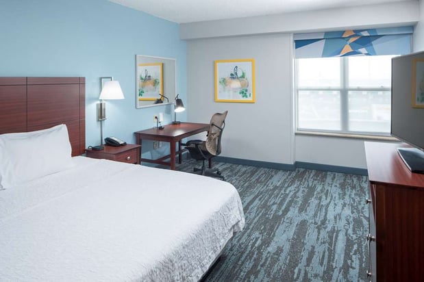 Images Hampton Inn & Suites Oklahoma City-Bricktown
