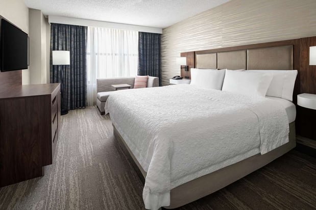 Images Hampton Inn & Suites Chicago-Downtown