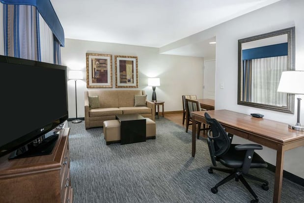 Images Homewood Suites by Hilton Laredo at Mall del Norte