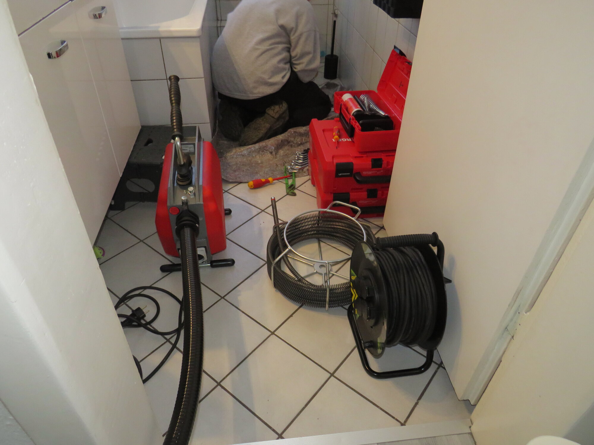 Rohrhilfe Plus – Abfluss- & Rohrreinigung, Knaudtstraße 3 in Essen