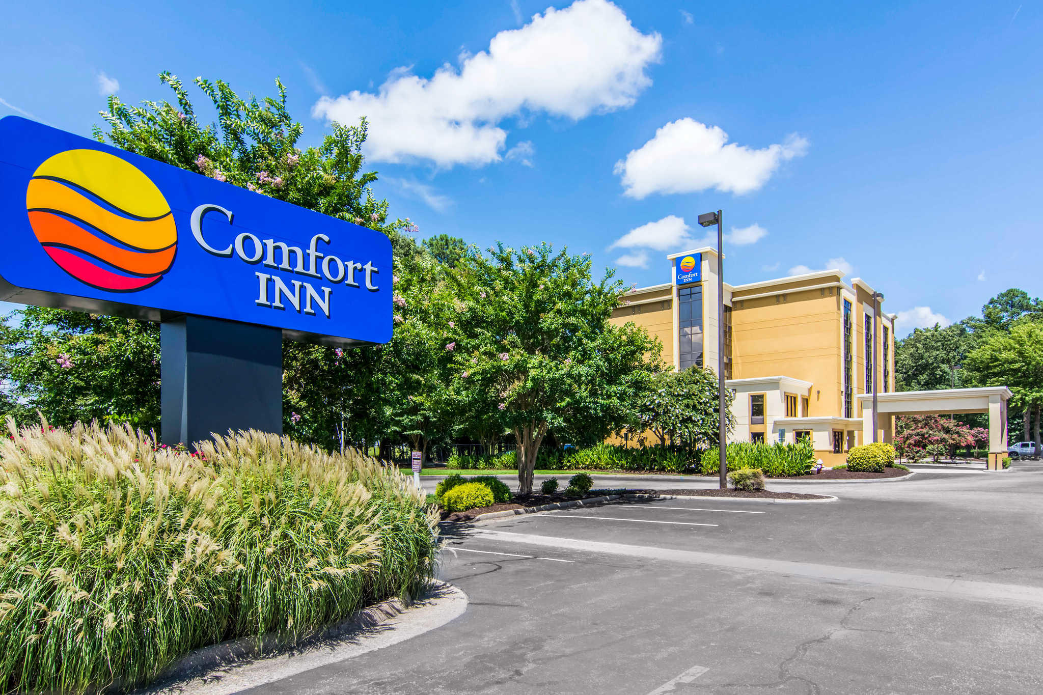 Thb Comfort Suites Newport News Airport Hotel In Newport News