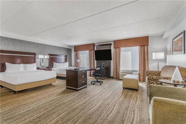 Images Hampton Inn & Suites Detroit/Airport-Romulus
