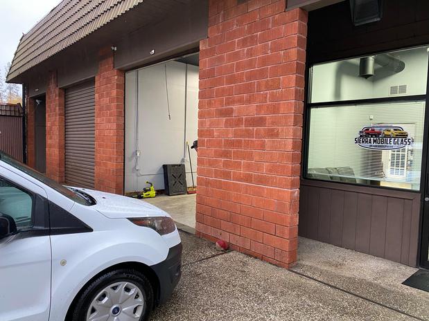 Images Sierra Mobile Glass