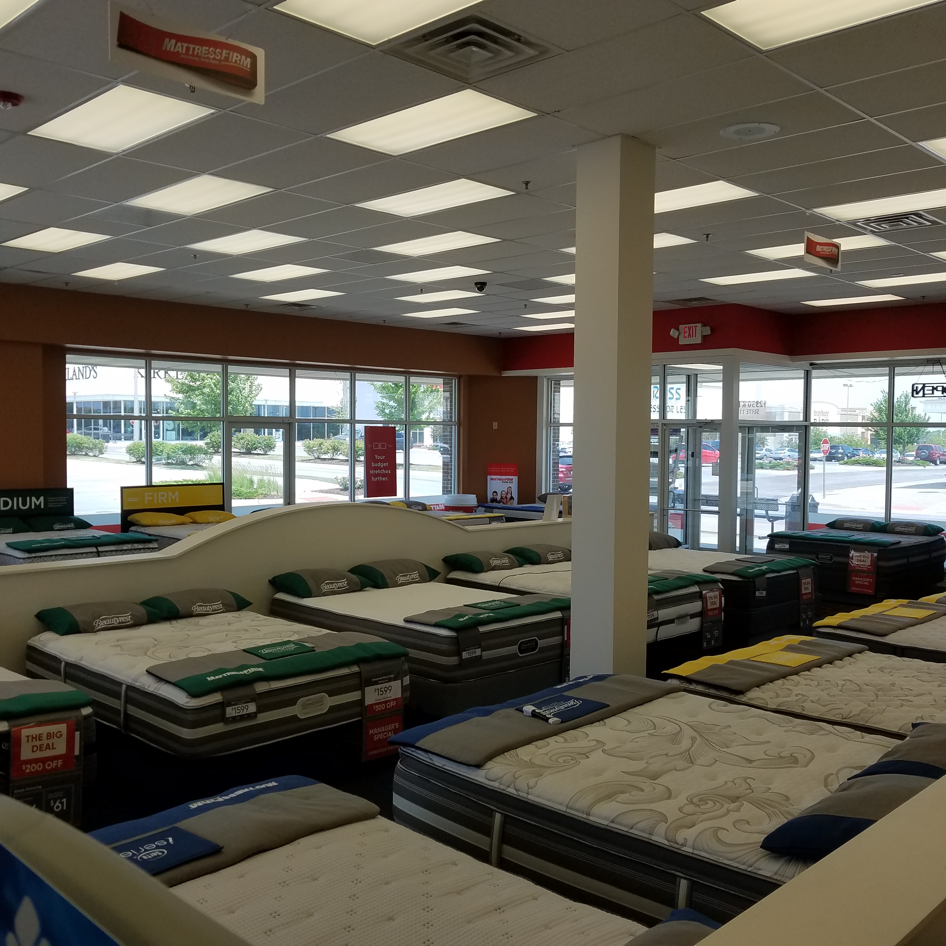 Mattress Firm L Street Photo